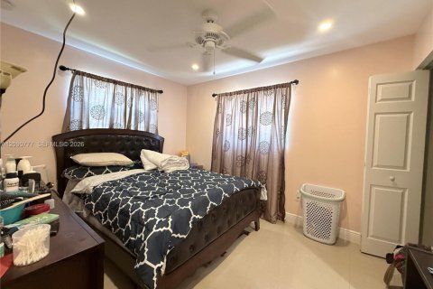 House in Tamarac, Florida 2 bedrooms, 91.14 sq.m. № 2382403 - photo 7