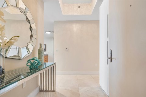 Condo in Sunny Isles Beach, Florida, 3 bedrooms  № 1705730 - photo 3