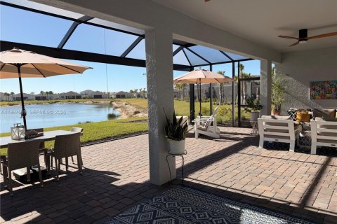 Купить виллу или дом в Пунта-Горда, Флорида 3 спальни, 251.58м2, № 2059536 - фото 26