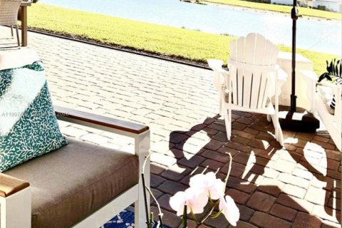 Купить виллу или дом в Пунта-Горда, Флорида 3 спальни, 251.58м2, № 2059536 - фото 27