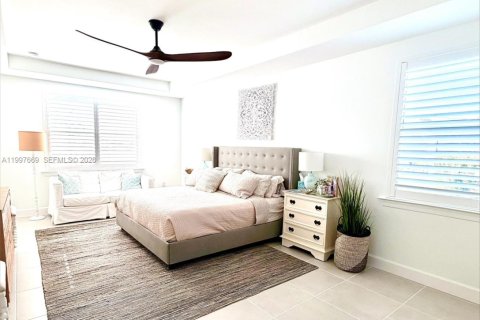 Купить виллу или дом в Пунта-Горда, Флорида 3 спальни, 251.58м2, № 2059536 - фото 14