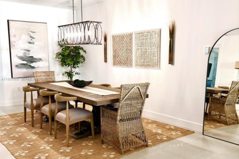 Купить виллу или дом в Пунта-Горда, Флорида 3 спальни, 251.58м2, № 2059536 - фото 9