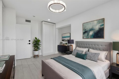 Condo in Miami, Florida, 3 bedrooms  № 2042392 - photo 17