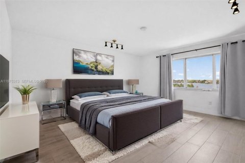 Condo in Miami, Florida, 3 bedrooms  № 2042392 - photo 8