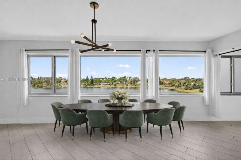 Condo in Miami, Florida, 3 bedrooms  № 2042392 - photo 6