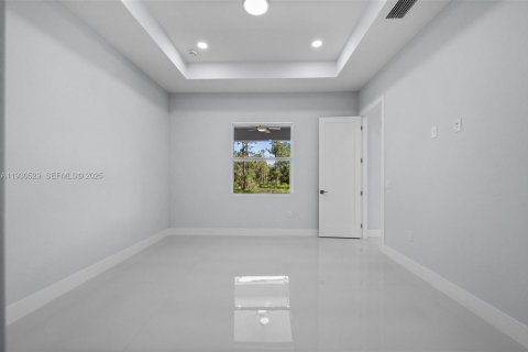 Купить виллу или дом в Нейплс, Флорида 4 спальни, № 1990404 - фото 28