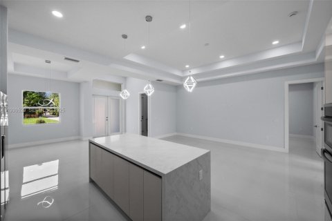 Купить виллу или дом в Нейплс, Флорида 4 спальни, № 1990404 - фото 10