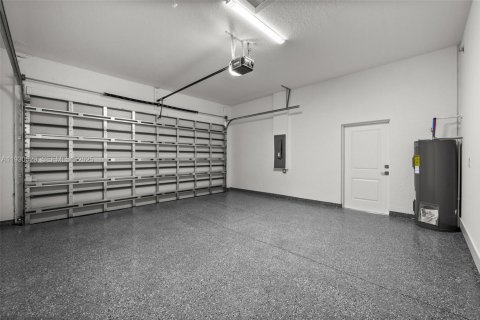 Купить виллу или дом в Нейплс, Флорида 4 спальни, № 1990404 - фото 30