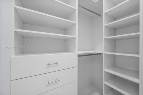 Купить виллу или дом в Нейплс, Флорида 4 спальни, № 1990404 - фото 16