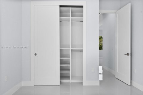 Купить виллу или дом в Нейплс, Флорида 4 спальни, № 1990404 - фото 22