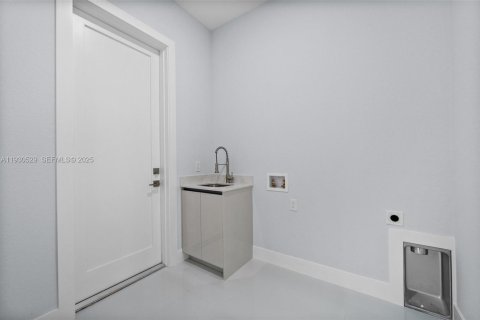 Купить виллу или дом в Нейплс, Флорида 4 спальни, № 1990404 - фото 29