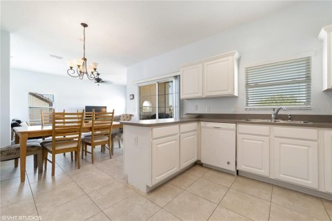 House in Groveland, Florida 4 bedrooms, 193.89 sq.m. № 1789330 - photo 7