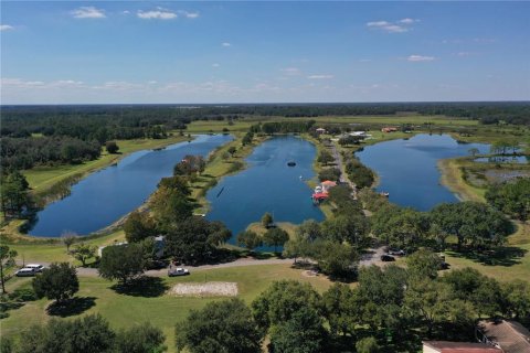 House in Groveland, Florida 4 bedrooms, 193.89 sq.m. № 1789330 - photo 2