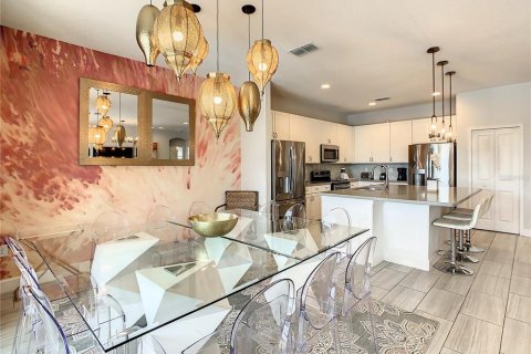 Casa en venta en Kissimmee, Florida, 9 dormitorios, 369.66 m2 № 1911466 - foto 12