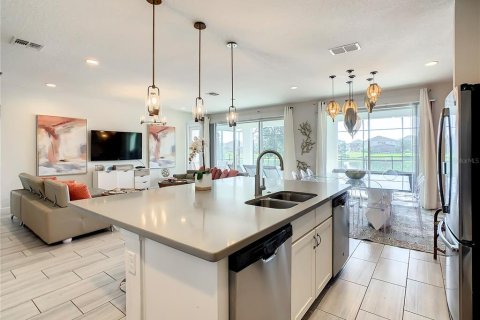 Casa en venta en Kissimmee, Florida, 9 dormitorios, 369.66 m2 № 1911466 - foto 10