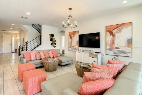 Casa en venta en Kissimmee, Florida, 9 dormitorios, 369.66 m2 № 1911466 - foto 21