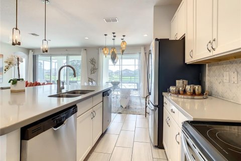 Casa en venta en Kissimmee, Florida, 9 dormitorios, 369.66 m2 № 1911466 - foto 7