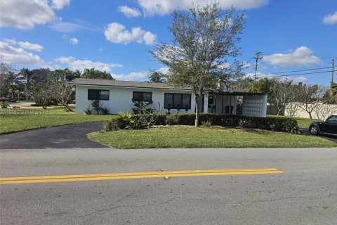 House in Wilton Manors, Florida 3 bedrooms, 129.32 sq.m. № 1892102 - photo 22