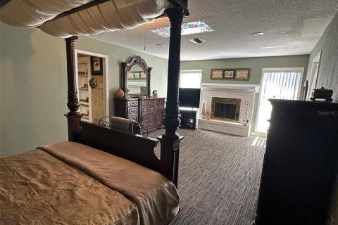 House in Leesburg, Florida 5 bedrooms, 304.72 sq.m. № 2201496 - photo 9