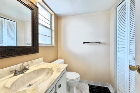 Купить кондоминиум в Бойнтон-Бич, Флорида 5 комнат, 70.05м2, № 2260307 - фото 8