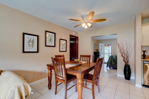 Villa ou maison à vendre à Ormond Beach, Floride: 3 chambres, 138.98 m2 № 2324035 - photo 7