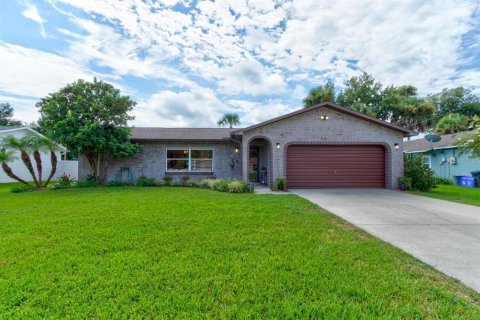 Villa ou maison à vendre à Ormond Beach, Floride: 3 chambres, 138.98 m2 № 2324035 - photo 2