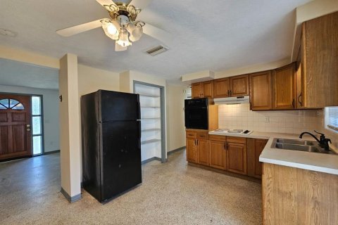 Casa en alquiler en Holiday, Florida, 2 dormitorios, 111.48 m2 № 1898407 - foto 5