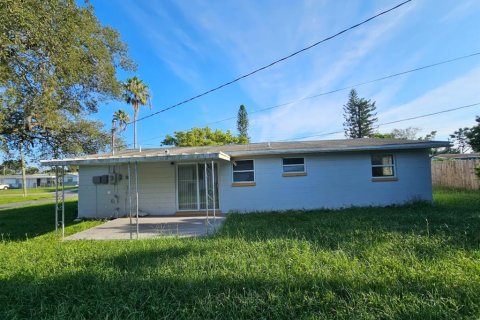 Casa en alquiler en Holiday, Florida, 2 dormitorios, 111.48 m2 № 1898407 - foto 18