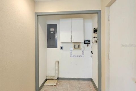 Casa en alquiler en Holiday, Florida, 2 dormitorios, 111.48 m2 № 1898407 - foto 16