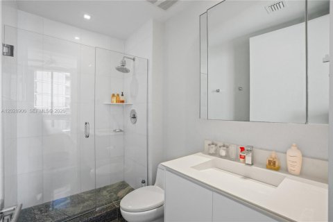 Condo in Sunny Isles Beach, Florida, 3 bedrooms № 2241402 - photo 17