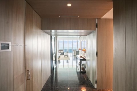 Condo in Sunny Isles Beach, Florida, 3 bedrooms № 2241402 - photo 12