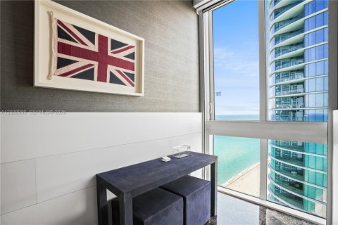 Condo in Sunny Isles Beach, Florida, 3 bedrooms № 2241402 - photo 19