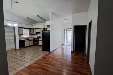 Casa en venta en Haines City, Florida, 2 dormitorios, 114.27 m2 № 1540538 - foto 3