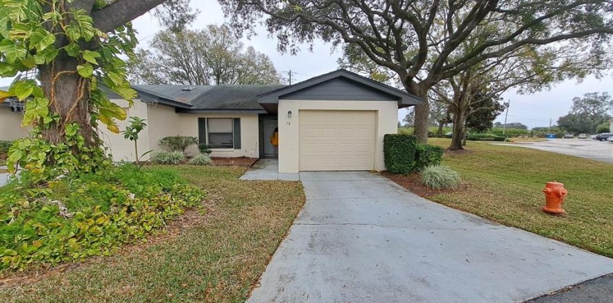 House in Haines City, Florida 2 bedrooms, 114.27 sq.m. № 1540538