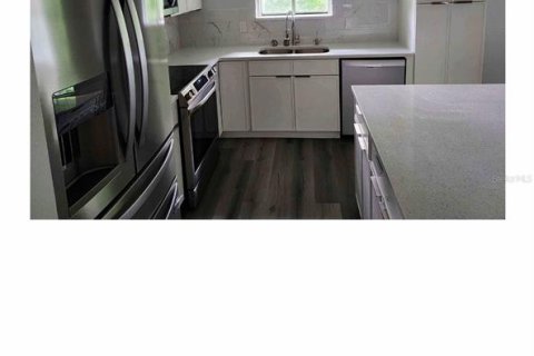 Casa en venta en Orlando, Florida, 4 dormitorios, 131.92 m2 № 2113457 - foto 4