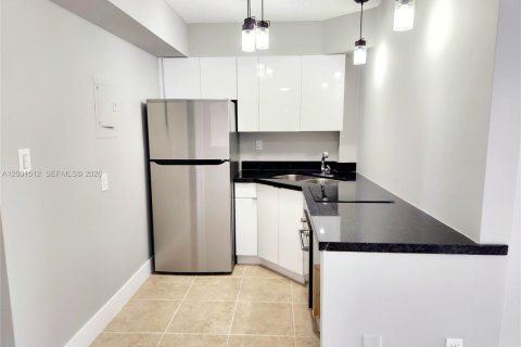 Appartement à louer à Fort Lauderdale, Floride: 2 chambres, 645.76 m2 № 2065796 - photo 6