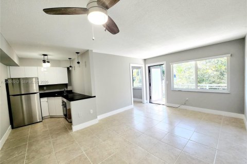 Appartement à louer à Fort Lauderdale, Floride: 2 chambres, 645.76 m2 № 2065796 - photo 4