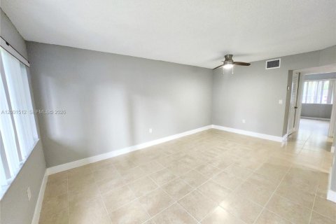 Appartement à louer à Fort Lauderdale, Floride: 2 chambres, 645.76 m2 № 2065796 - photo 8