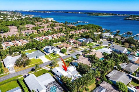 House in Boynton Beach, Florida 3 bedrooms, 153.47 sq.m. № 2248374 - photo 27