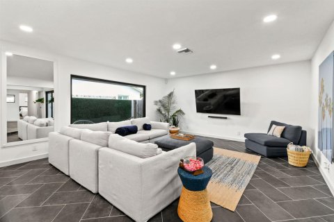 House in Boynton Beach, Florida 3 bedrooms, 153.47 sq.m. № 2248374 - photo 8