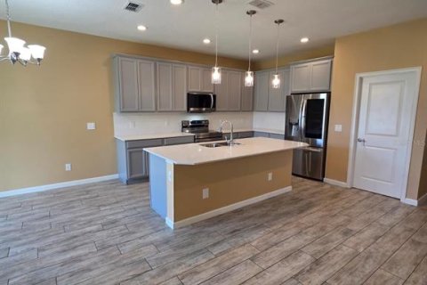 House in Davenport, Florida 5 bedrooms, 304.25 sq.m. № 2383316 - photo 6