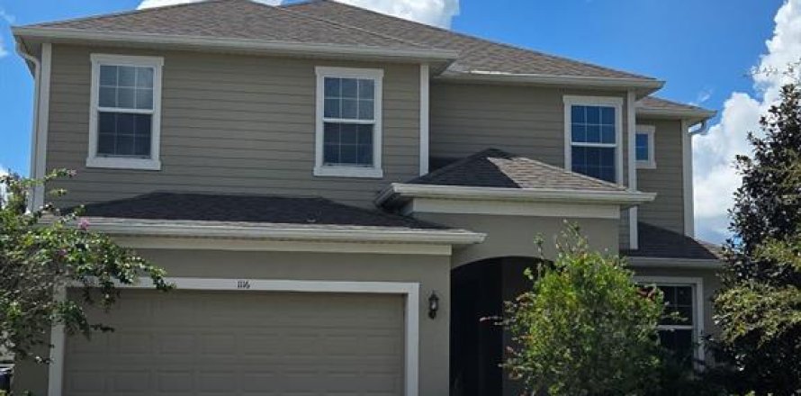 House in Davenport, Florida 5 bedrooms, 304.25 sq.m. № 2383316