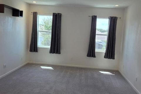 House in Davenport, Florida 5 bedrooms, 304.25 sq.m. № 2383316 - photo 15