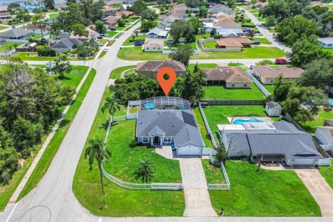 Casa en venta en Deltona, Florida, 4 dormitorios, 196.21 m2 № 1893802 - foto 10