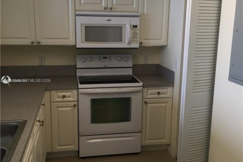 Купить кондоминиум в Майами, Флорида 2 спальни, 86.4м2, № 2026706 - фото 9