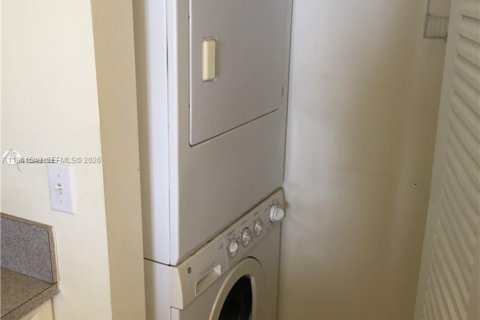 Купить кондоминиум в Майами, Флорида 2 спальни, 86.4м2, № 2026706 - фото 10