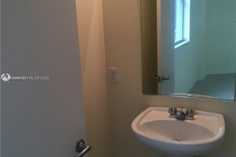 Купить кондоминиум в Майами, Флорида 2 спальни, 86.4м2, № 2026706 - фото 7