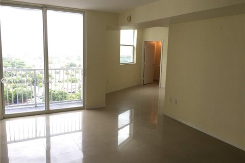 Купить кондоминиум в Майами, Флорида 2 спальни, 86.4м2, № 2026706 - фото 4