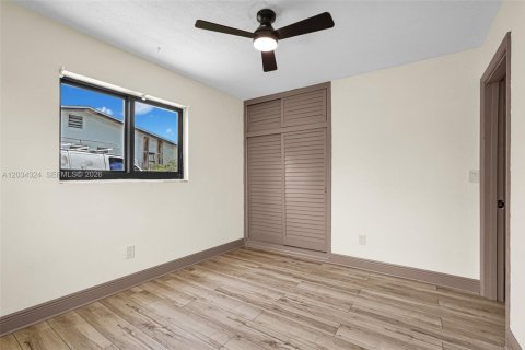 Villa ou maison à vendre à Pompano Beach, Floride: 2 chambres, 115.85 m2 № 2270846 - photo 24
