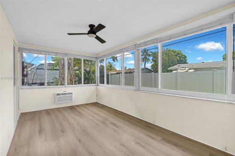 Villa ou maison à vendre à Pompano Beach, Floride: 2 chambres, 115.85 m2 № 2270846 - photo 30